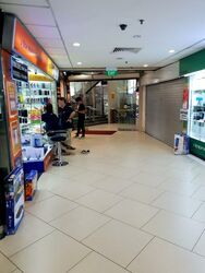 Lucky Plaza (D9), Shop House #500058211